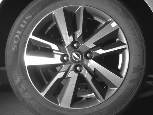 Used 2025 Nissan Versa SV FWD image 18