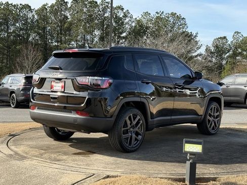 New 2026 Jeep Compass Latitude image 7