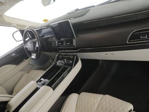 Used 2021 Lincoln Navigator Black Label w/ Special Edition Package AWD/4WD image 34