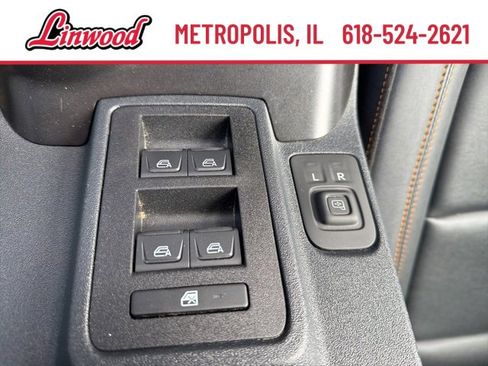 Used 2022 Ford Bronco Badlands image 19