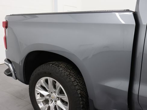 Used 2021 Chevrolet Silverado 1500 LTZ w/ LTZ Premium Package image 28