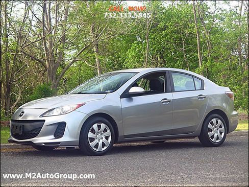 Used 2013 MAZDA MAZDA3 i SV image 1