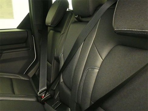 New 2025 Ford Bronco Badlands image 11