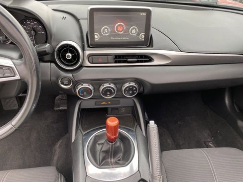 Used 2018 FIAT 124 Spider Classica w/ Technology & Siriusxm Group image 13