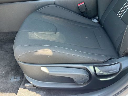 Used 2025 Hyundai Elantra SEL FWD image 15