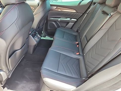 New 2024 Maserati Grecale Modena image 10