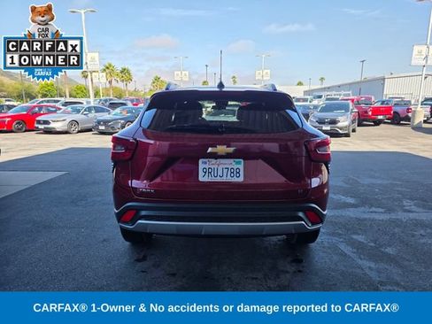 Used 2025 Chevrolet Trax LT FWD image 3