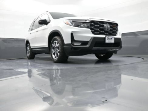 Certified 2023 Honda Passport TrailSport image 28