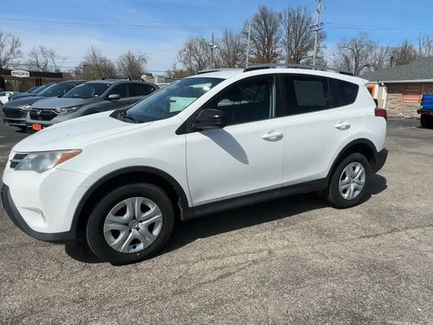 Used 2015 Toyota RAV4 LE AWD/4WD image 4