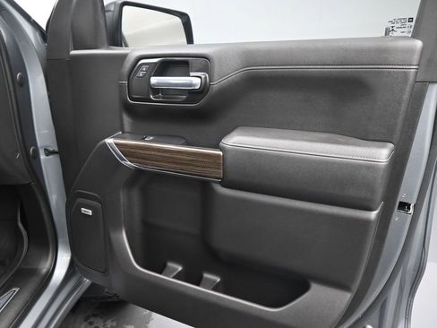 Used 2020 Chevrolet Silverado 1500 LT Trail Boss image 6