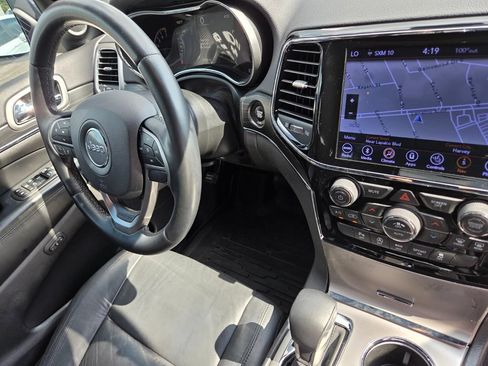 Used 2019 Jeep Grand Cherokee Limited RWD image 29