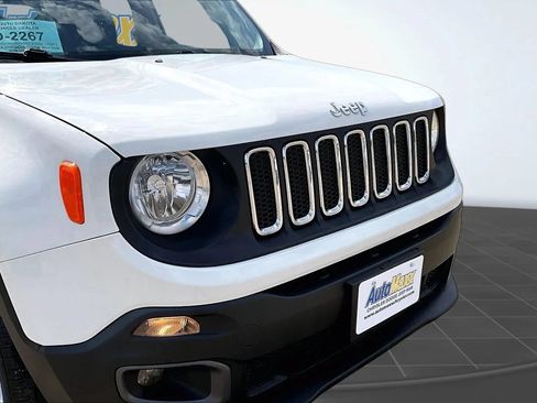 Used 2017 Jeep Renegade Latitude AWD/4WD image 30