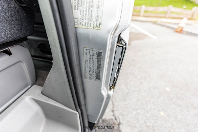 Used 2002 Volkswagen Eurovan MV FWD image 28