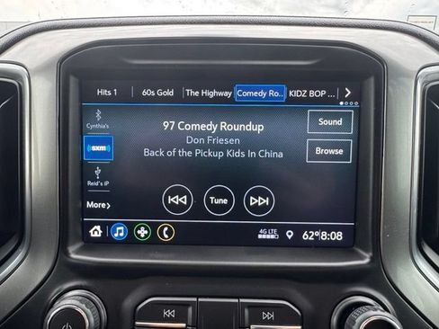 Used 2022 Chevrolet Silverado 1500 LT AWD/4WD image 3