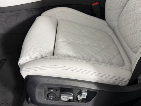 New 2026 BMW X5 xDrive40i image 13