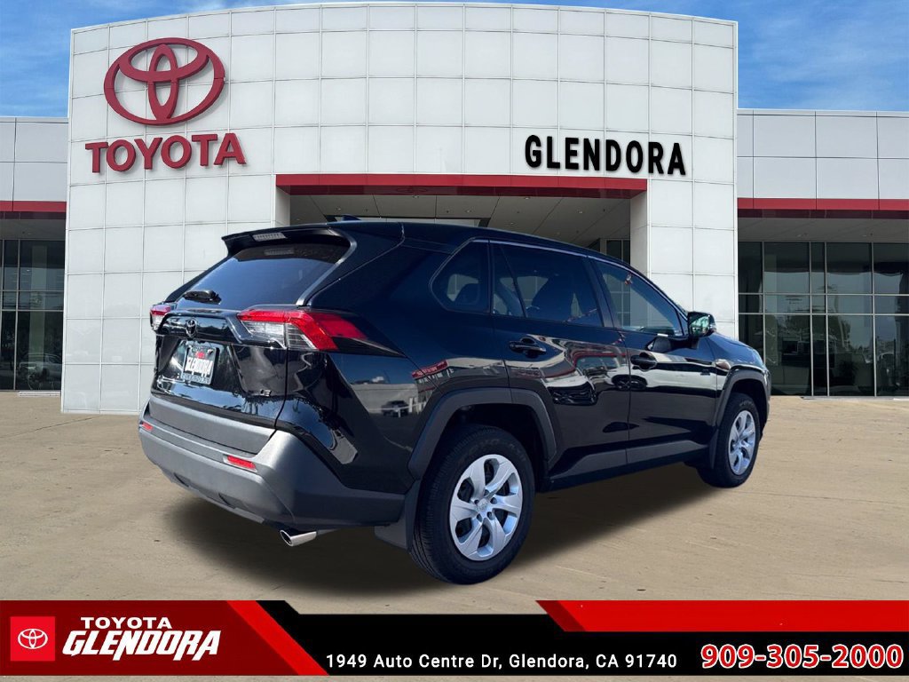 Certified 2025 Toyota RAV4 LE FWD image 11