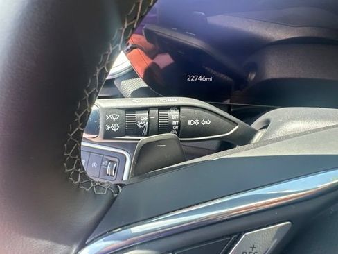 Used 2025 Buick Enclave Sport Touring FWD image 22