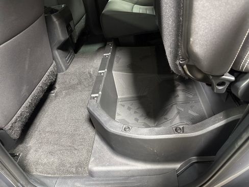 Used 2024 Toyota Tacoma TRD Off-Road image 15