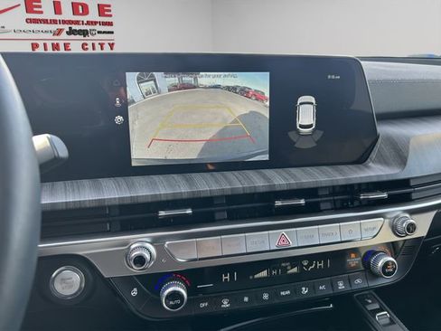 Used 2025 Kia Telluride EX w/ EX Captain's Chair Package image 20