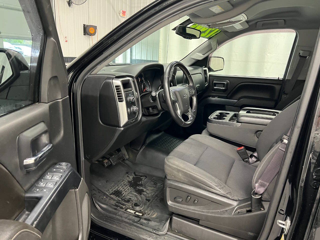 Used 2017 Chevrolet Silverado 1500 LT w/ All Star Edition AWD/4WD image 7
