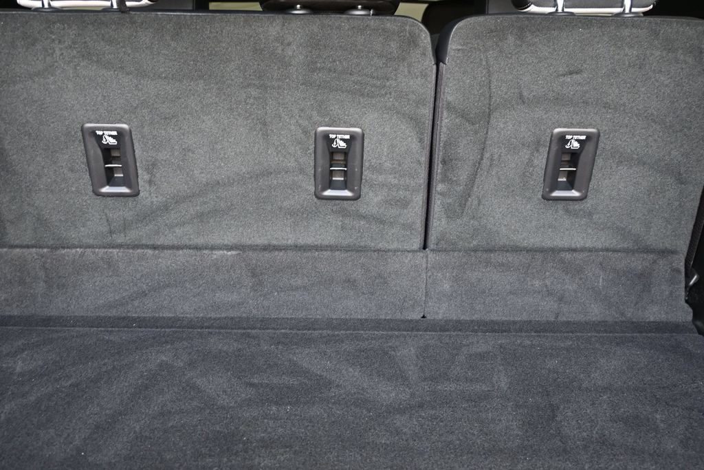 Used 2025 Chevrolet Traverse High Country w/ LPO, Floor Liner Package FWD image 17