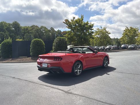 Used 2025 Ford Mustang Convertible RWD image 59