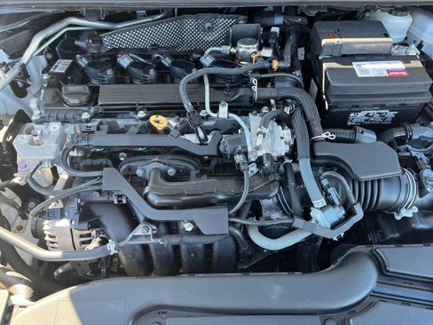 Used 2023 Toyota Corolla LE image 33