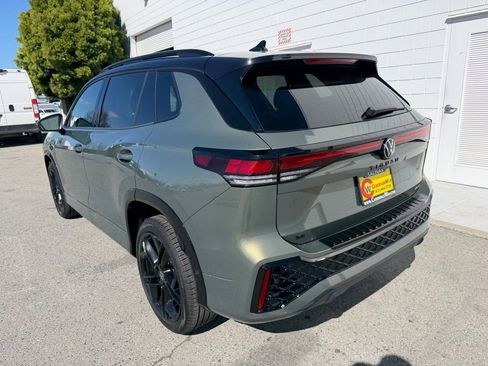 New 2026 Volkswagen Tiguan SE R-Line AWD/4WD image 4