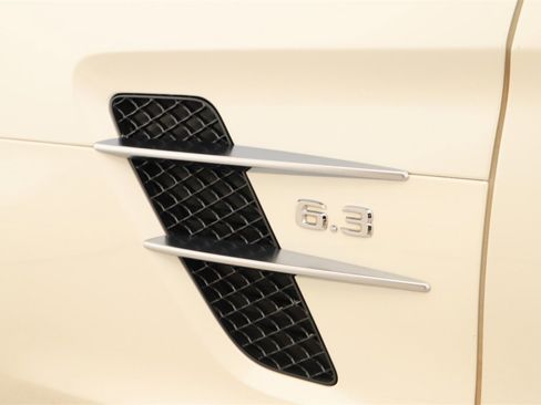 Used 2012 Mercedes-Benz SLS AMG Roadster image 31
