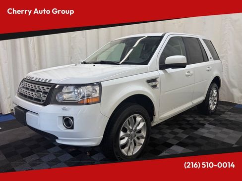 Used 2015 Land Rover LR2 AWD/4WD image 1