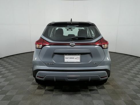 Used 2023 Nissan Kicks SV image 27