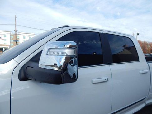 Used 2025 RAM 3500 Limited image 11