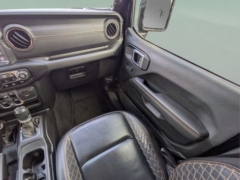 Used 2021 Jeep Gladiator Overland AWD/4WD image 15