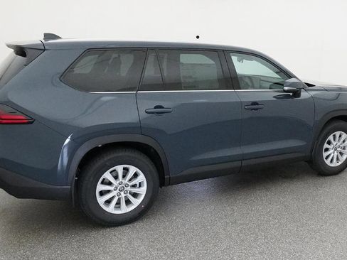 New 2026 Toyota Grand Highlander XLE FWD image 13