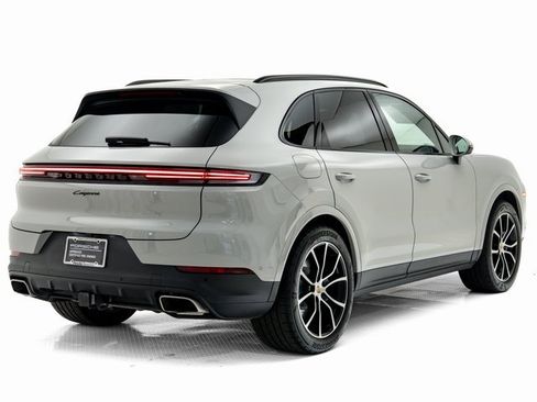 Certified 2025 Porsche Cayenne image 34