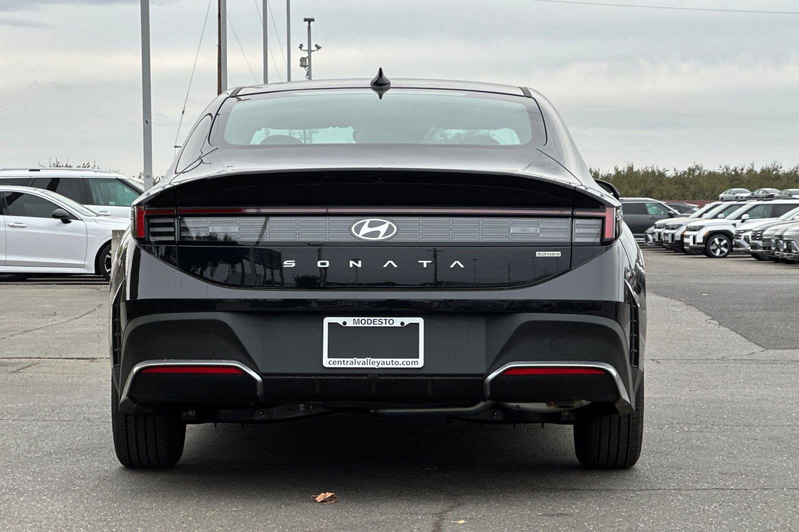 New 2027 Hyundai Sonata Blue FWD image 4