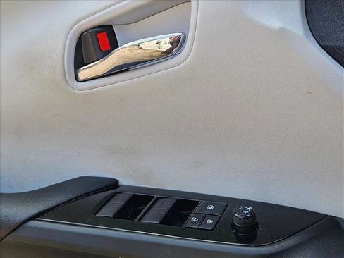 Used 2021 Toyota Prius Prime LE image 6