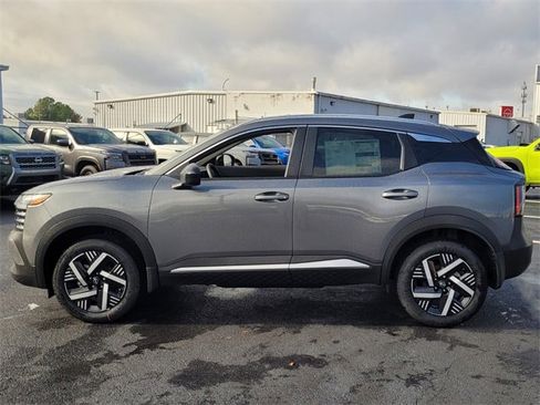 New 2026 Nissan Kicks SV image 4