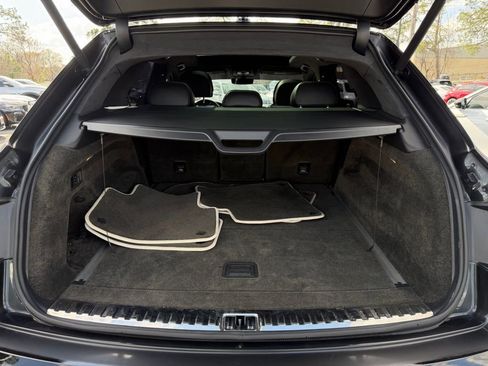 Used 2019 Bentley Bentayga image 7