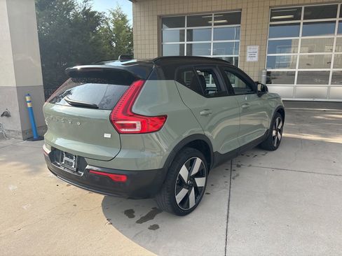 Used 2023 Volvo XC40 Recharge Ultimate AWD/4WD image 5