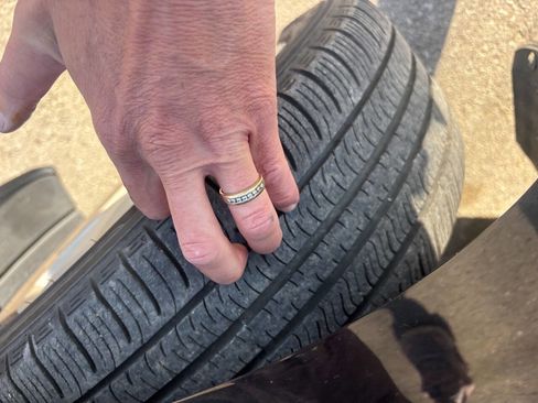 Used 2012 Hyundai Elantra GLS w/ Preferred Pkg 3 image 19