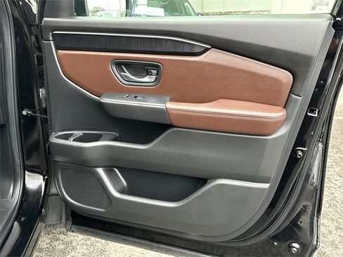 Used 2025 Honda Pilot Elite image 14