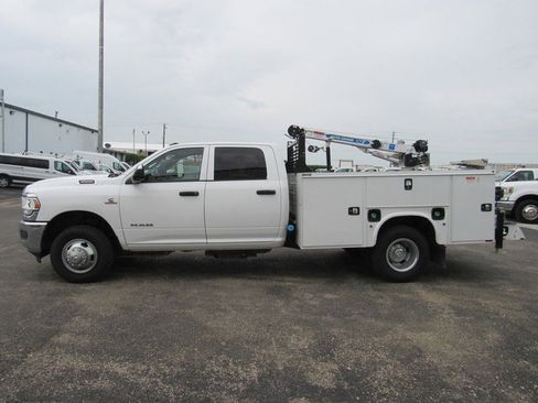 Used 2022 RAM 3500 Tradesman w/ Chrome Appearance Group AWD/4WD image 6