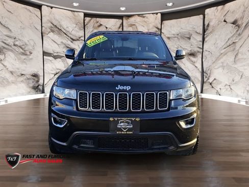 Used 2021 Jeep Grand Cherokee Laredo X AWD/4WD image 2
