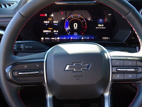 Used 2025 Chevrolet Colorado Z71 w/ Technology Package image 23