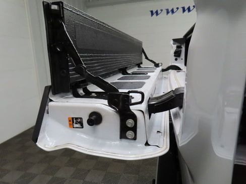 Used 2024 GMC Sierra 3500 Denali w/ Denali Reserve Package image 45