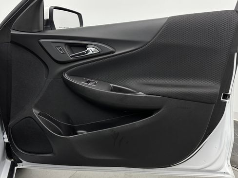 Used 2025 Chevrolet Malibu LT image 32