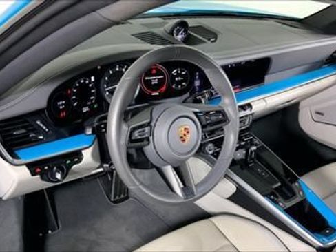 Certified 2020 Porsche 911 Carrera RWD image 4