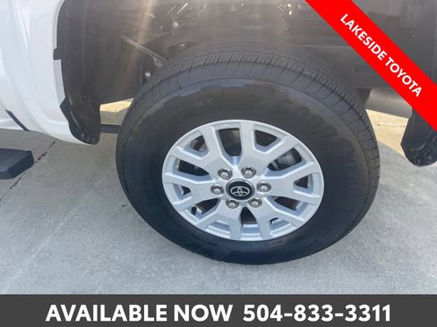 Certified 2025 Toyota Tacoma SR5 w/ SR5 Upgrade Package AWD/4WD image 14