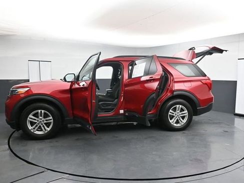 Used 2020 Ford Explorer XLT AWD/4WD image 37